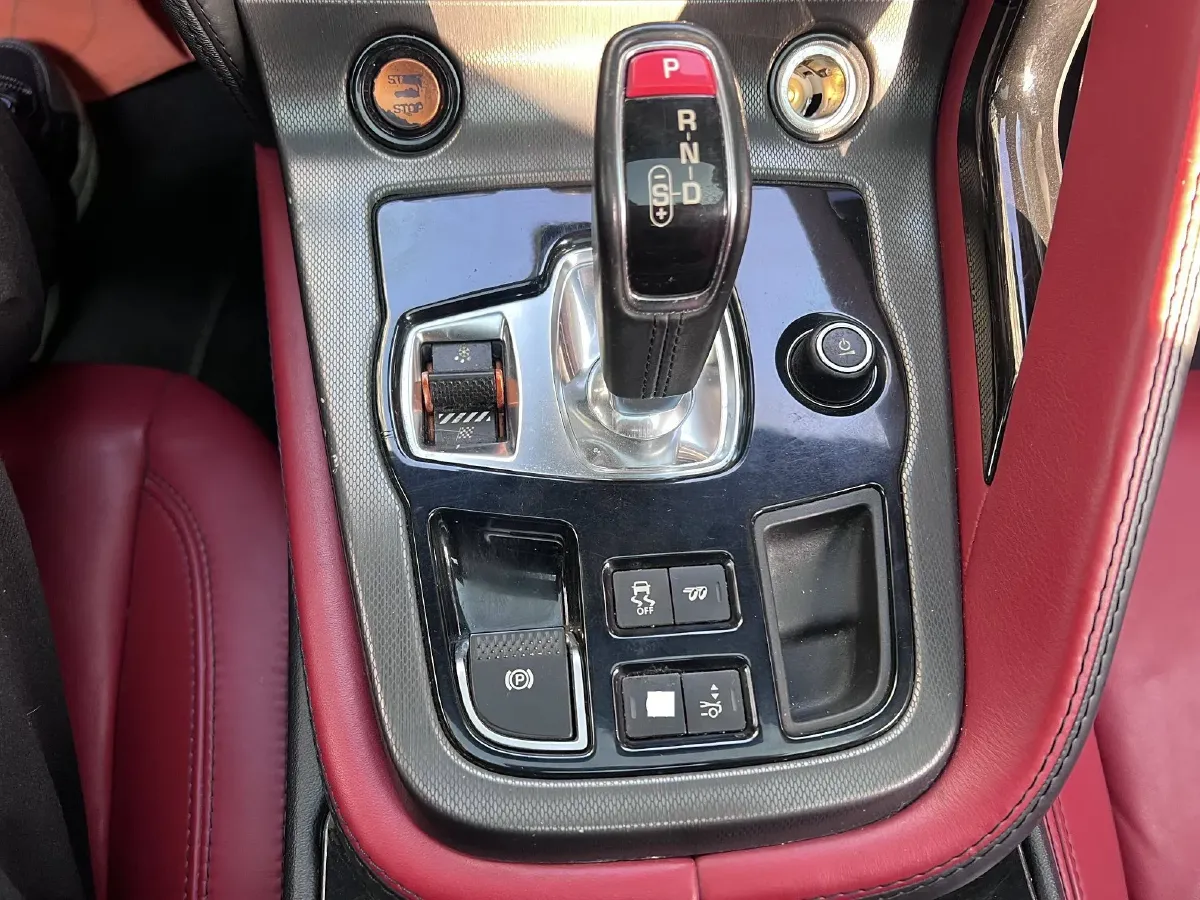 2015 Jaguar F-TYPE 3.0T 381HP V6 8AT,autocango,china used car exporter,china ev exporter,chinese used car exporter,chinese used ev exporter