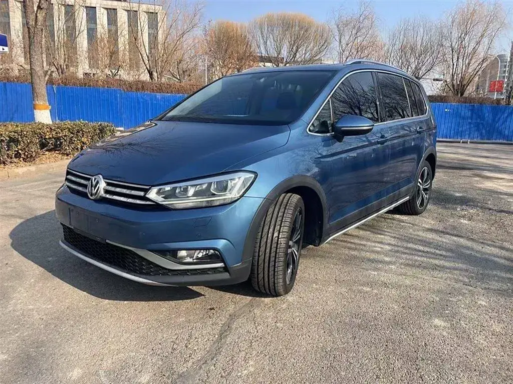2018 Volkswagen Touran 1.4T 150HP L4 7DCT