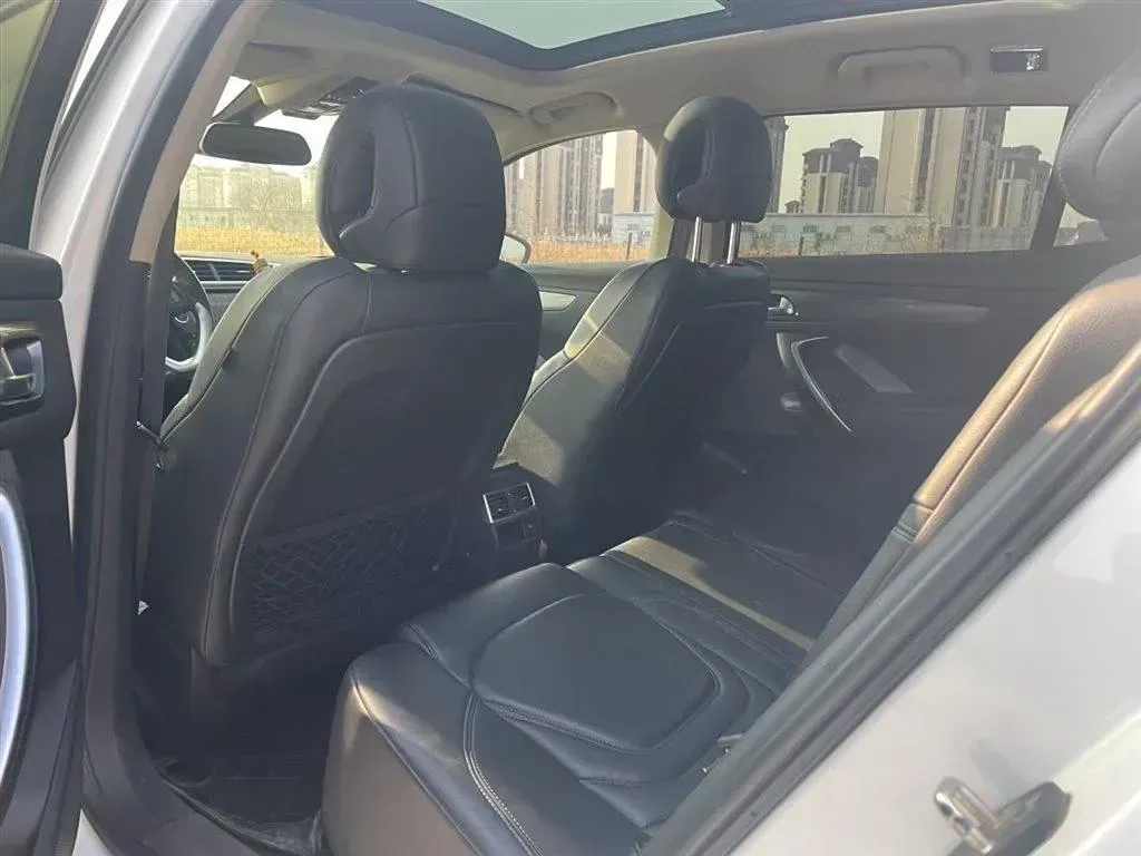 2014 DS 6 1.6T 200HP L4 6AT,autocango,china used car exporter,china ev exporter,chinese used car exporter,chinese used ev exporter