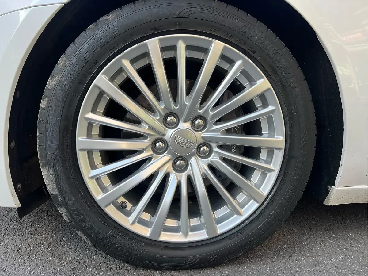 2019 Cadillac CT6 2.0T 241HP L4 10AT,autocango,china used car exporter,china ev exporter,chinese used car exporter,chinese used ev exporter