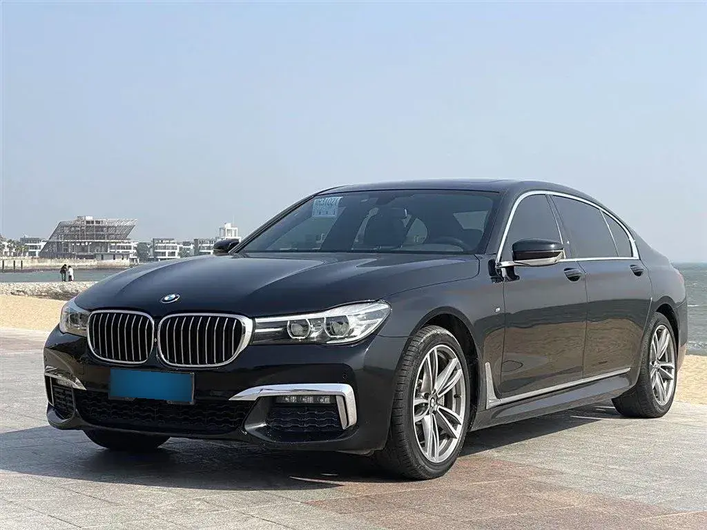 2018 BMW 7 Series 2.0T 258HP L4 8AT