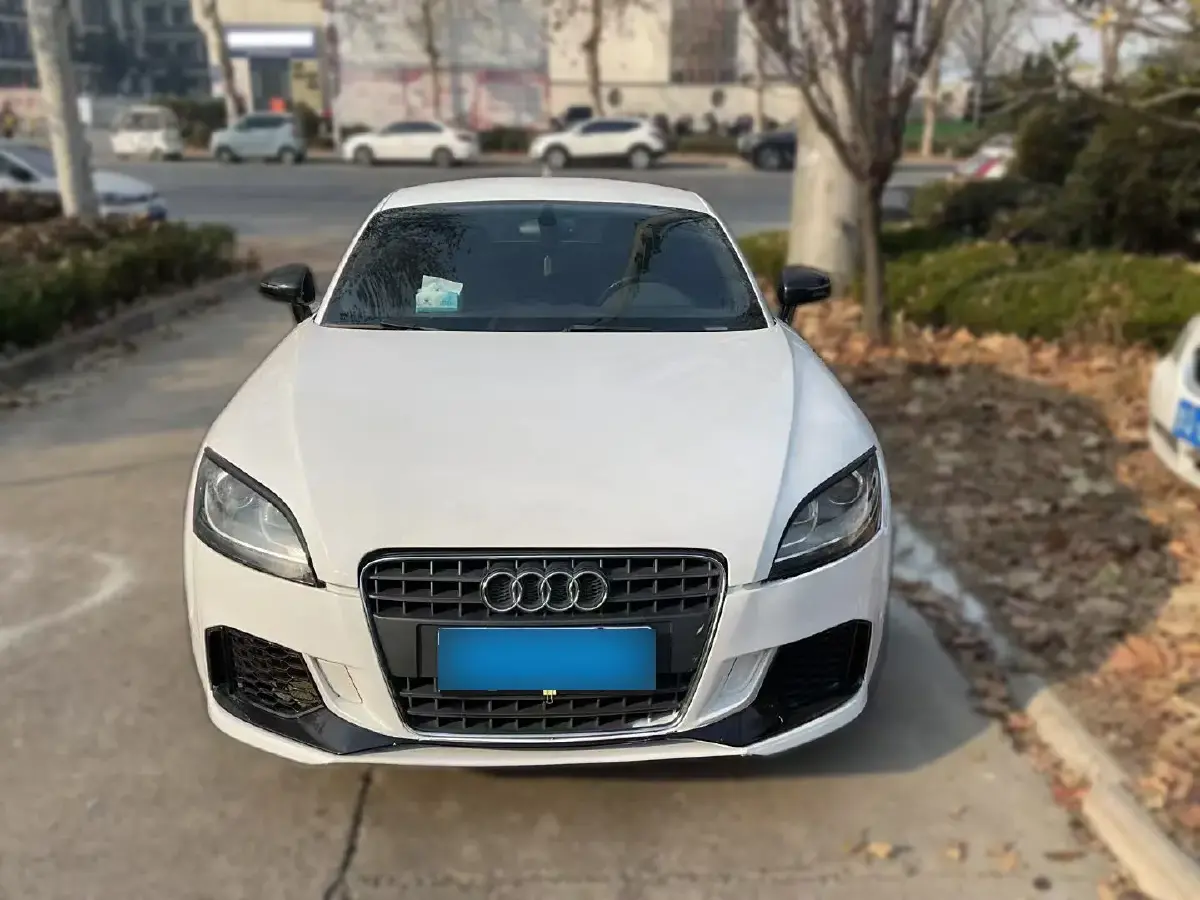 2011 Audi TT 2.0T 211HP L4 6DCT