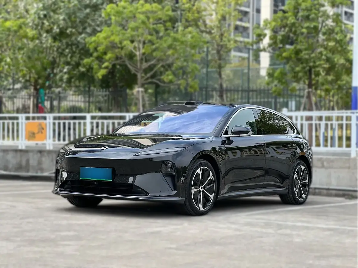 2024 NIO ET5T BEV 75KWH