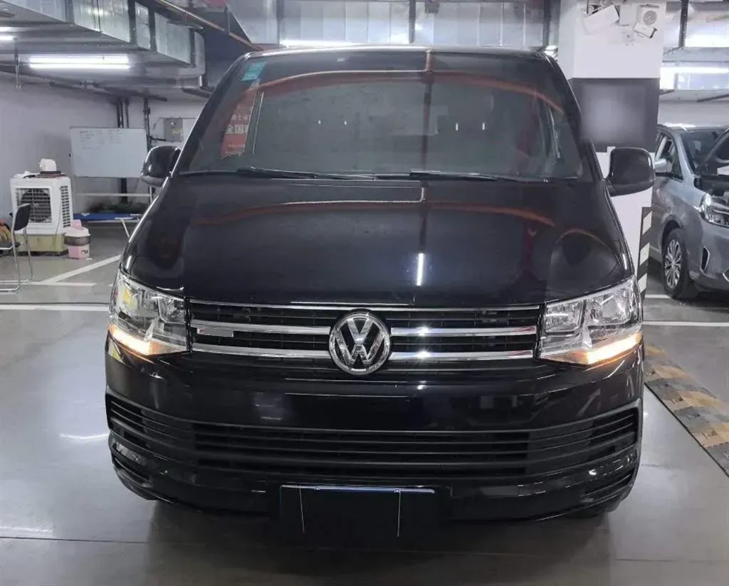 2018 Volkswagen Caravelle 2.0T 204HP L4 7DCT,autocango,china used car exporter,china ev exporter,chinese used car exporter,chinese used ev exporter