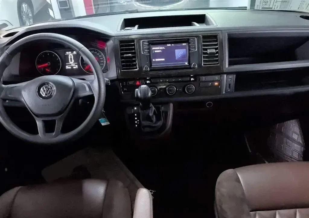 2018 Volkswagen Caravelle 2.0T 204HP L4 7DCT,autocango,china used car exporter,china ev exporter,chinese used car exporter,chinese used ev exporter