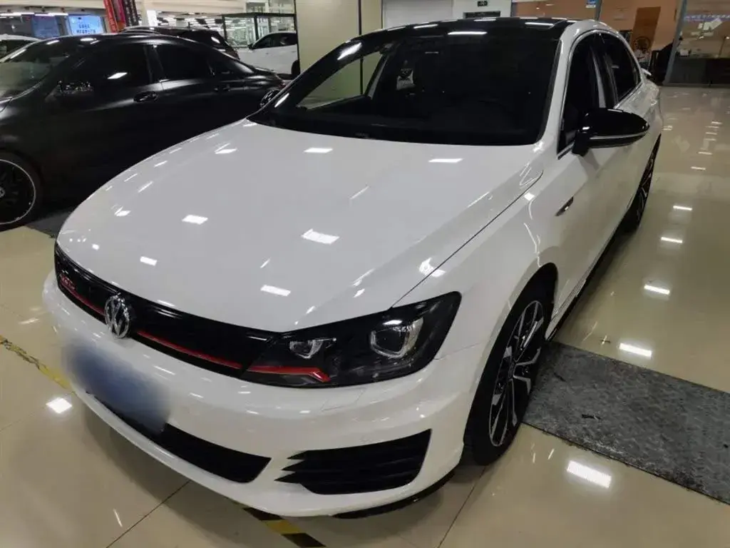 2017 Volkswagen Lamando 2.0T 220HP L4 7DCT