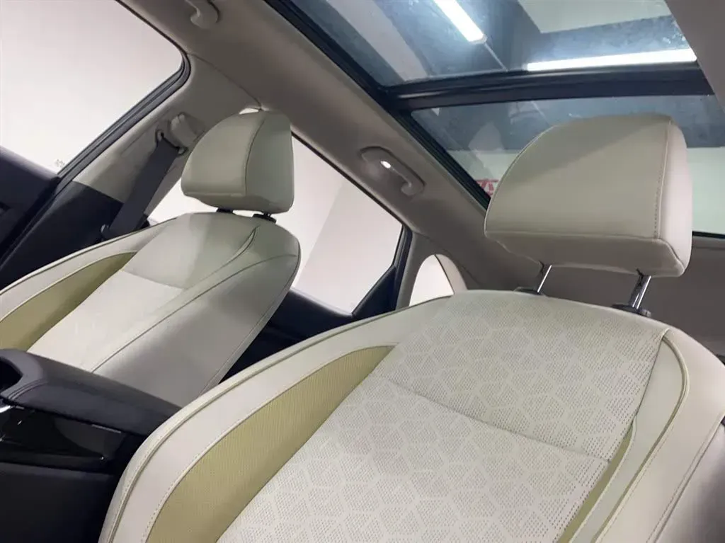 2023 Kia Seltos 1.5L 115HP L4 CVT,autocango,china used car exporter,china ev exporter,chinese used car exporter,chinese used ev exporter