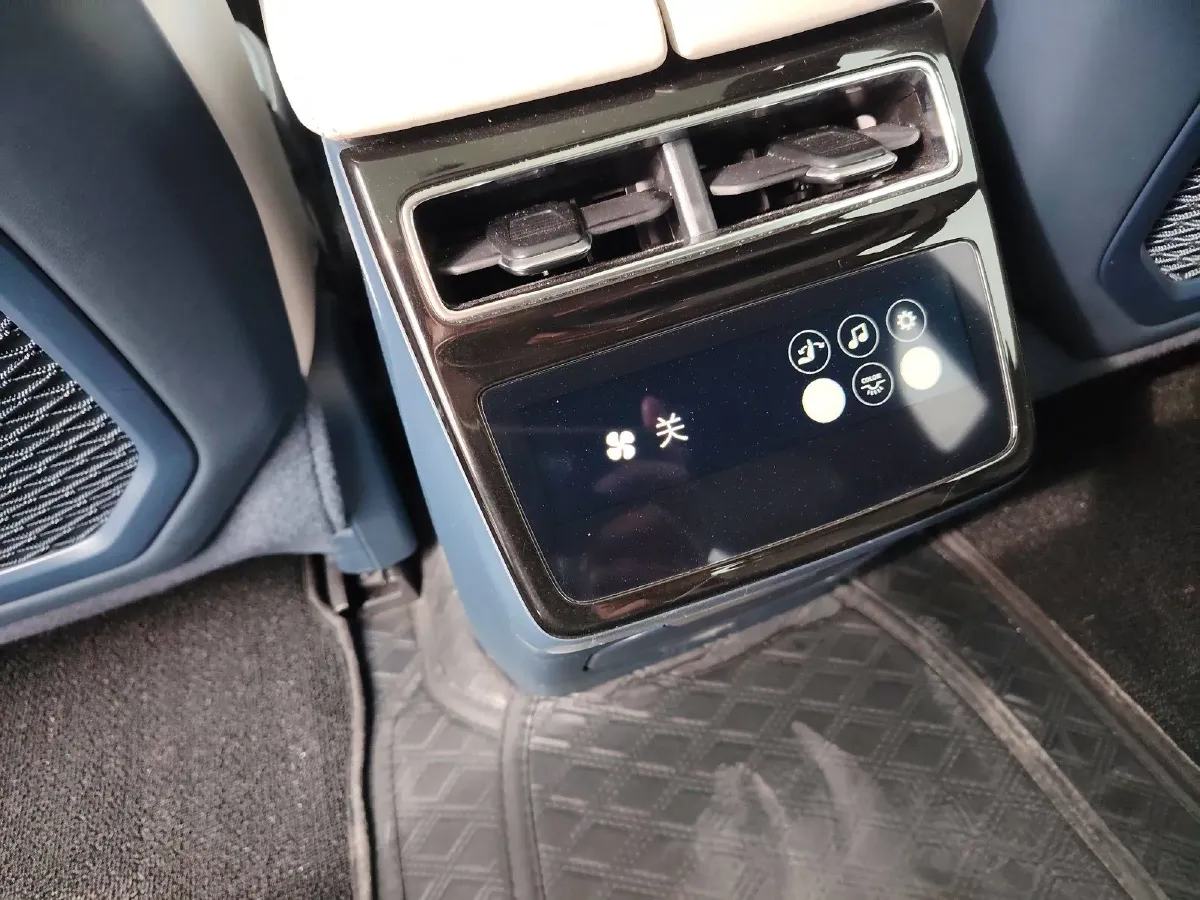 2024 Zeekr 001 BEV 100KWH,autocango,china used car exporter,china ev exporter,chinese used car exporter,chinese used ev exporter