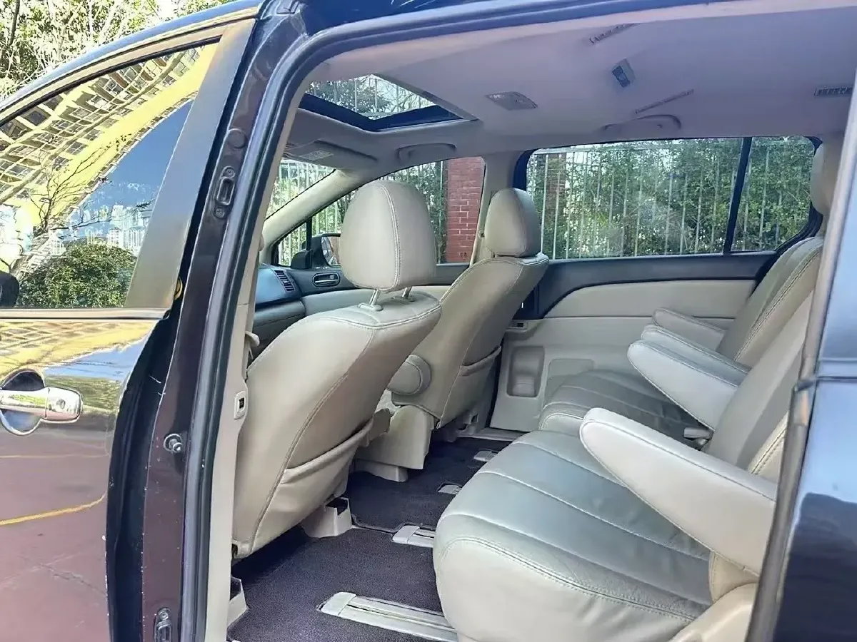 2011 Mazda 8 2.3L 154HP L4 4AT,autocango,china used car exporter,china ev exporter,chinese used car exporter,chinese used ev exporter