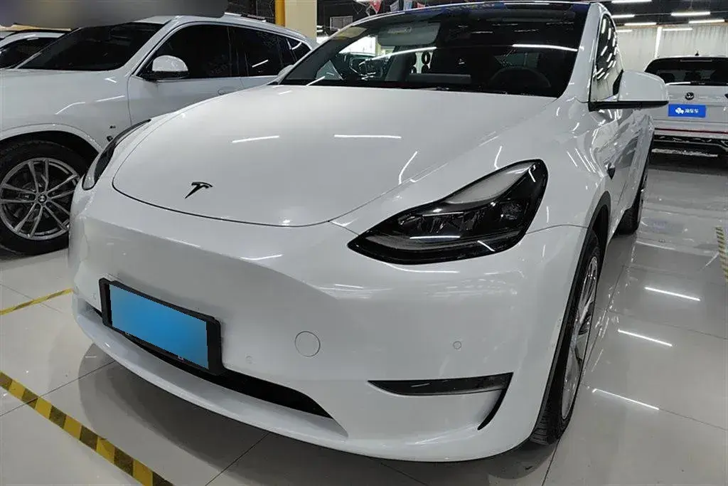 2021 Tesla Model Y BEV 60KWH