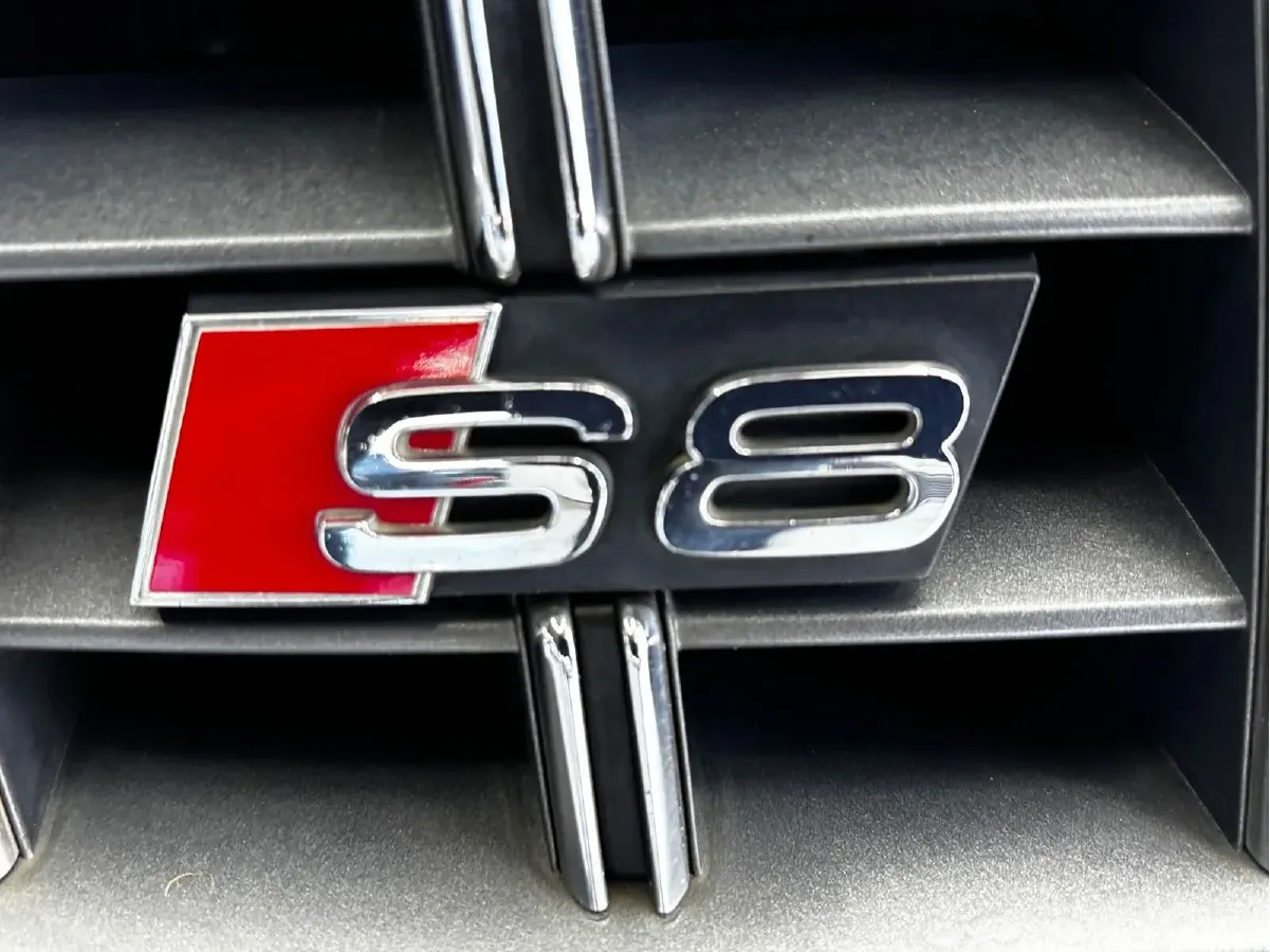 2009 Audi S8 5.2L 450HP V10 6AT,autocango,china used car exporter,china ev exporter,chinese used car exporter,chinese used ev exporter