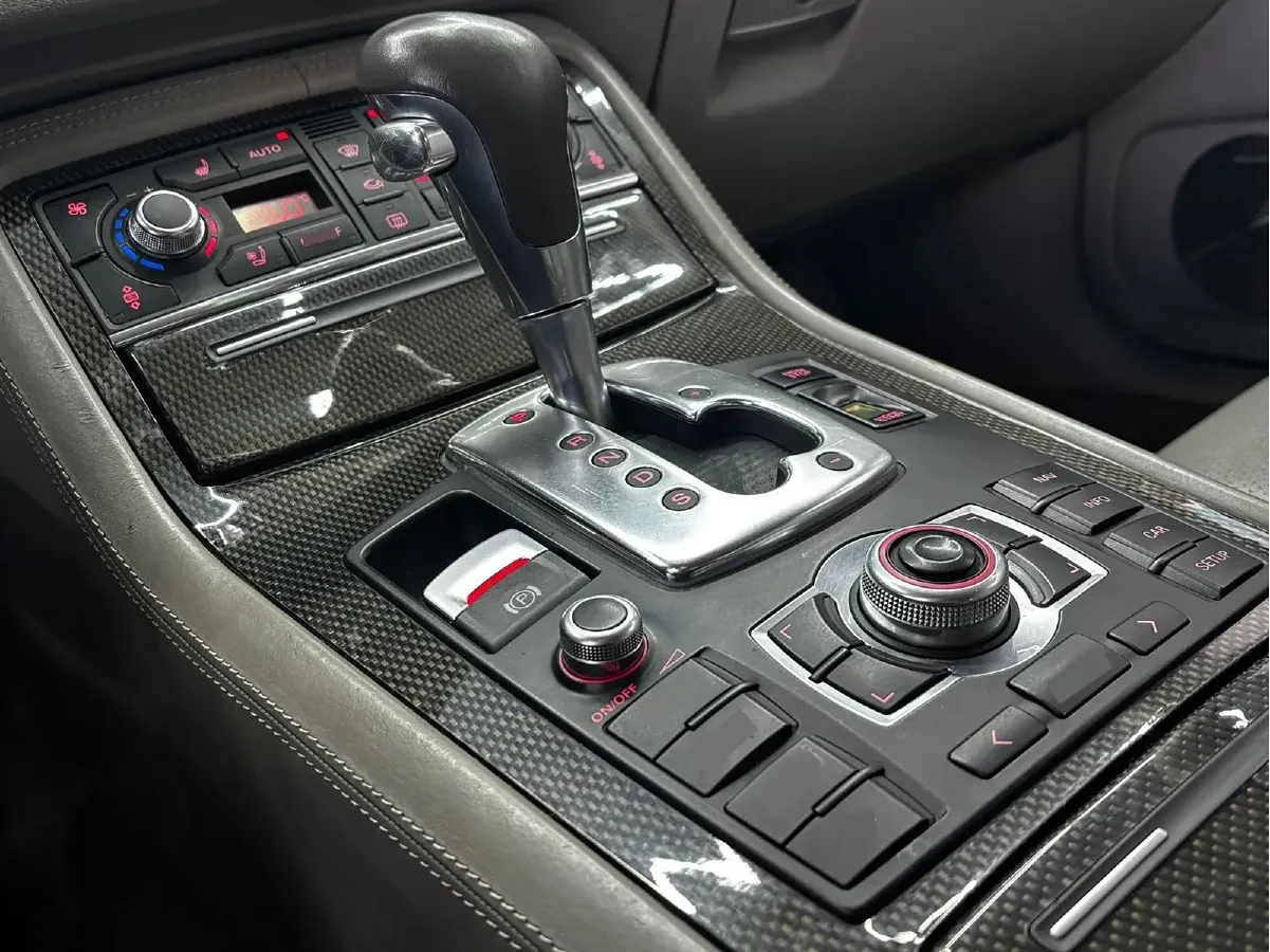 2009 Audi S8 5.2L 450HP V10 6AT,autocango,china used car exporter,china ev exporter,chinese used car exporter,chinese used ev exporter