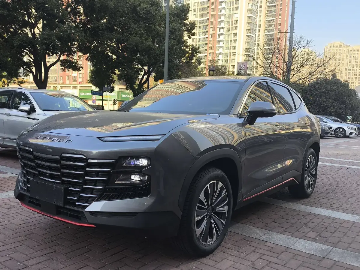 2024 Jetour DASHING 1.5T 156HP L4 6DCT