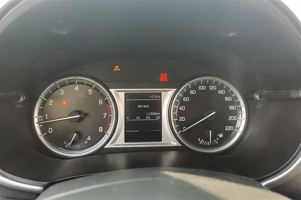 2016 Suzuki Vitara 1.6L 122HP L4 5MT,autocango,china used car exporter,china ev exporter,chinese used car exporter,chinese used ev exporter