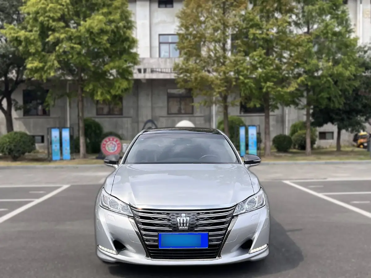 2017 Toyota Crown 2.0T 235HP L4 8AT