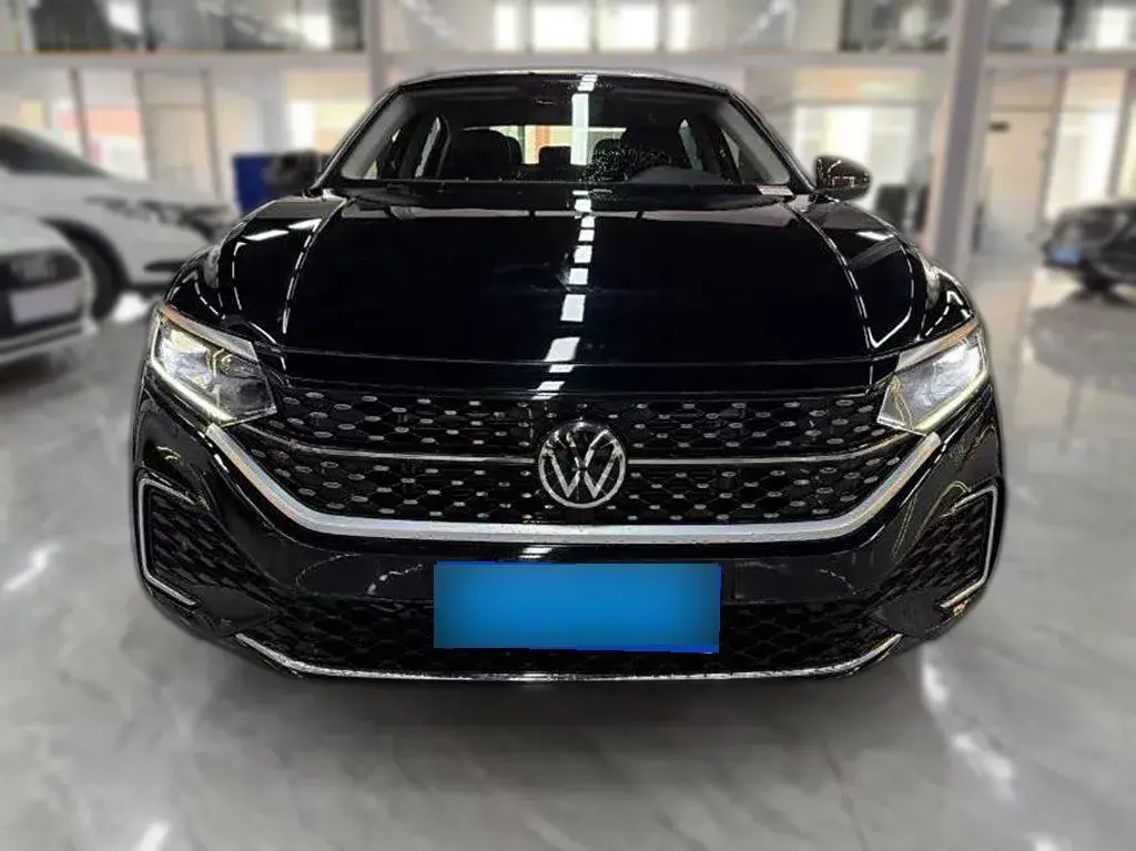 2024 Volkswagen Passat 2.0T 186HP L4 7DCT
