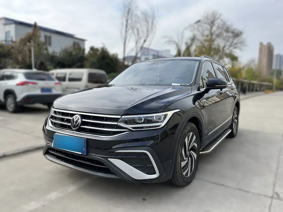 2023 Volkswagen Tiguan L 2.0T 186HP L4 7DCT