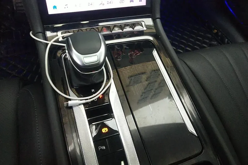 2023 HongQi H5 1.5T 169HP L4 7DCT,autocango,china used car exporter,china ev exporter,chinese used car exporter,chinese used ev exporter