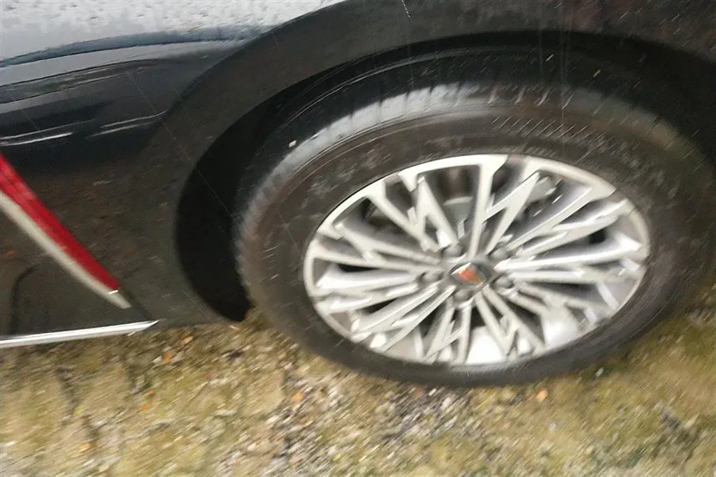 2023 HongQi H5 1.5T 169HP L4 7DCT,autocango,china used car exporter,china ev exporter,chinese used car exporter,chinese used ev exporter