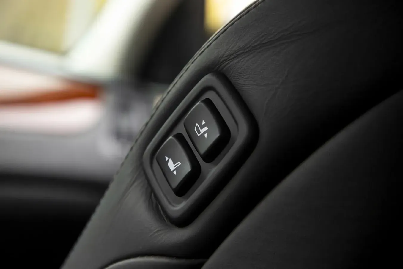 2012 Hyundai Equus 5.0L 430HP V8 8AT,autocango,china used car exporter,china ev exporter,chinese used car exporter,chinese used ev exporter