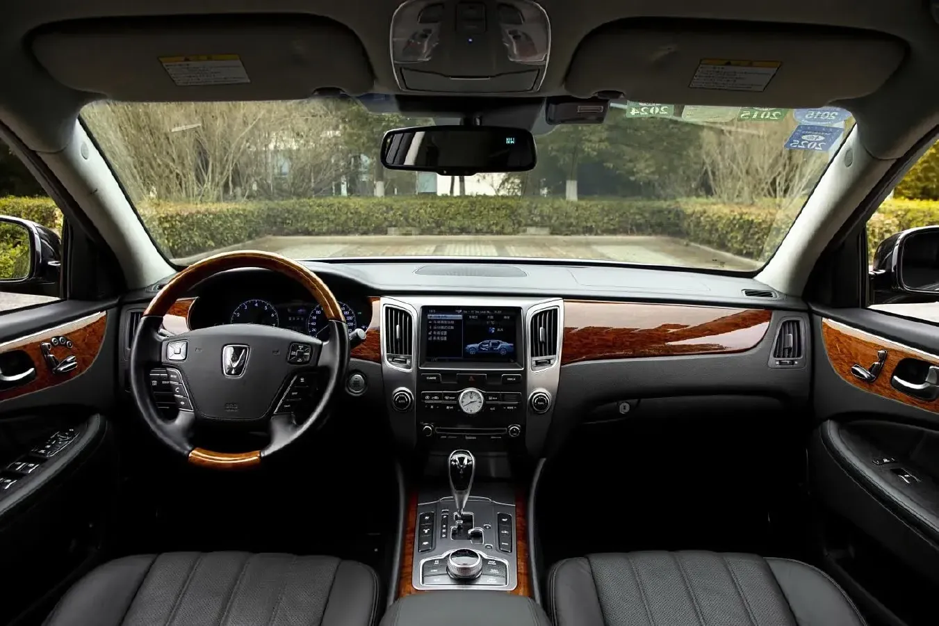 2012 Hyundai Equus 5.0L 430HP V8 8AT,autocango,china used car exporter,china ev exporter,chinese used car exporter,chinese used ev exporter