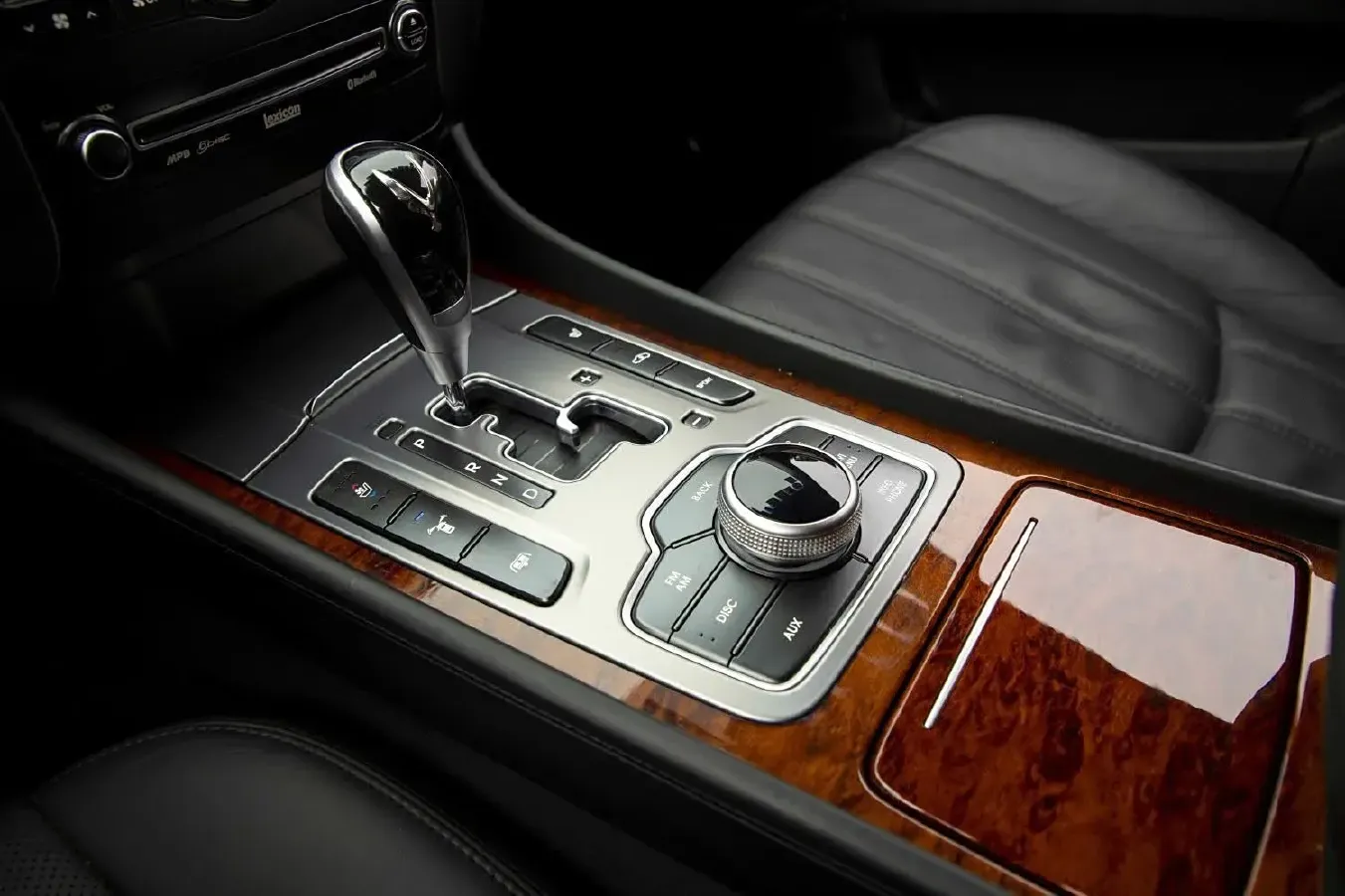 2012 Hyundai Equus 5.0L 430HP V8 8AT,autocango,china used car exporter,china ev exporter,chinese used car exporter,chinese used ev exporter