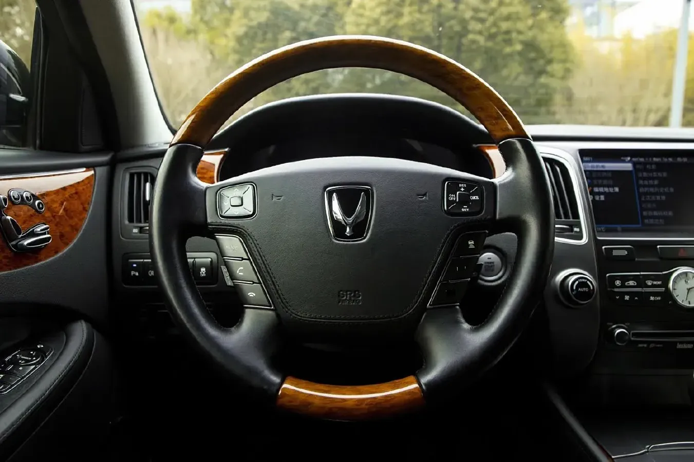 2012 Hyundai Equus 5.0L 430HP V8 8AT,autocango,china used car exporter,china ev exporter,chinese used car exporter,chinese used ev exporter