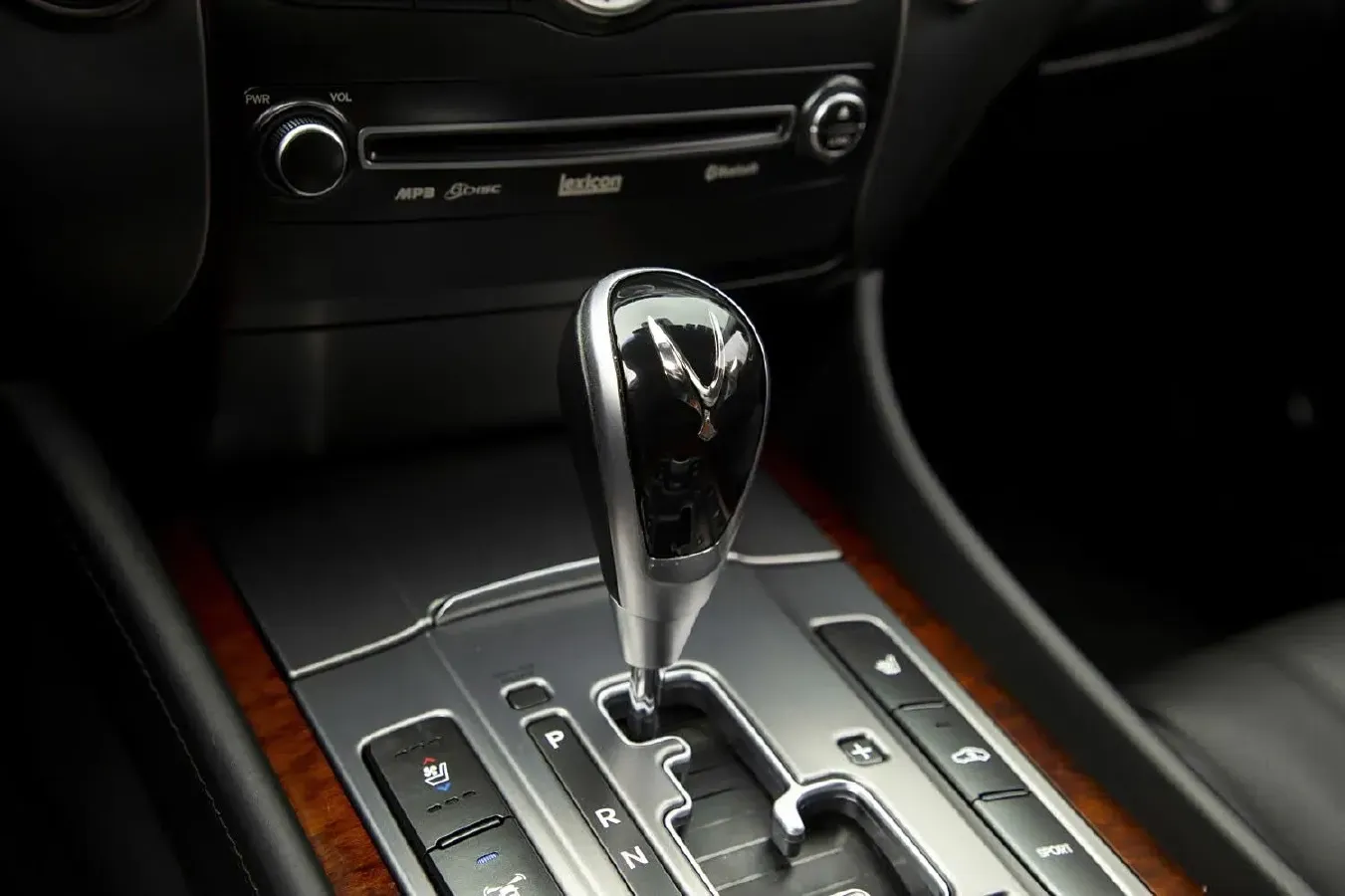 2012 Hyundai Equus 5.0L 430HP V8 8AT,autocango,china used car exporter,china ev exporter,chinese used car exporter,chinese used ev exporter