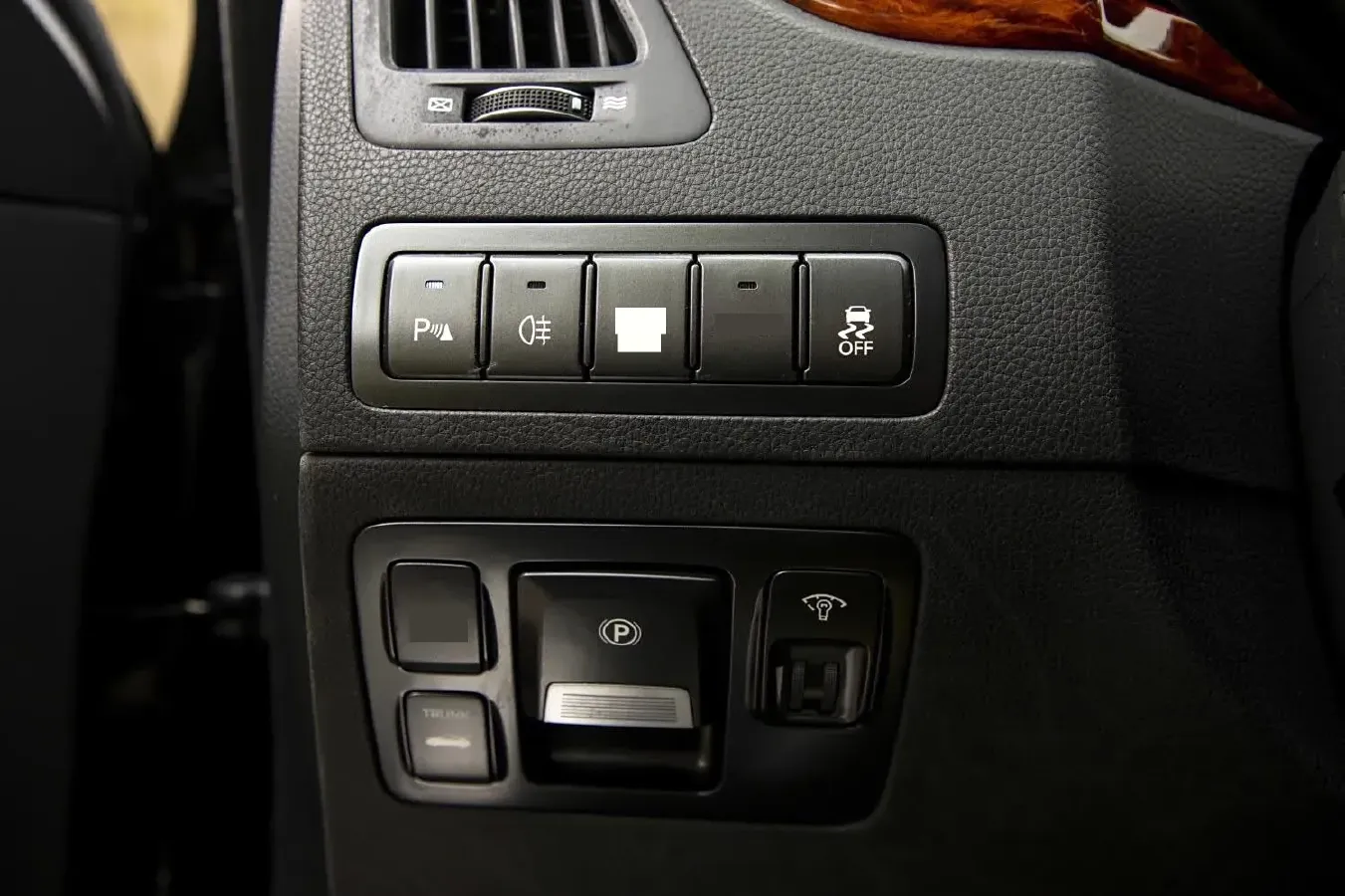 2012 Hyundai Equus 5.0L 430HP V8 8AT,autocango,china used car exporter,china ev exporter,chinese used car exporter,chinese used ev exporter