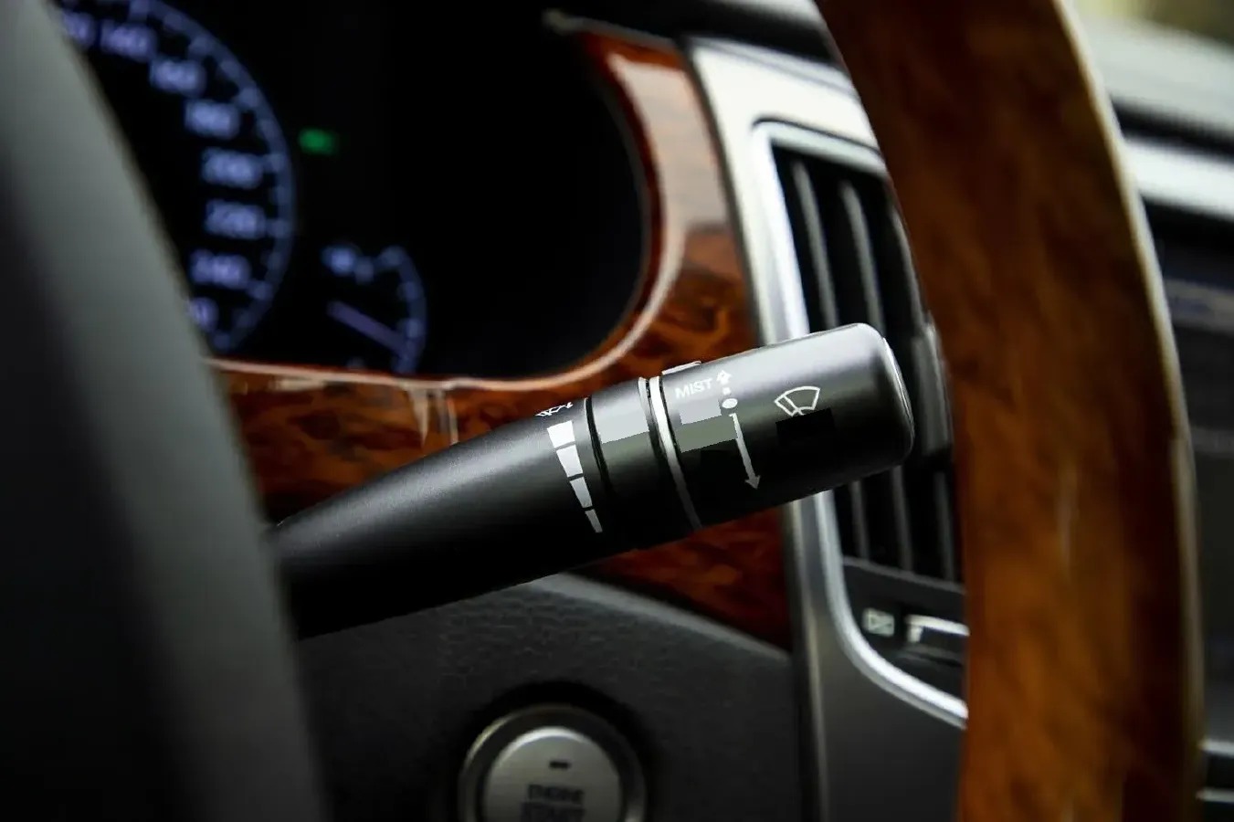 2012 Hyundai Equus 5.0L 430HP V8 8AT,autocango,china used car exporter,china ev exporter,chinese used car exporter,chinese used ev exporter