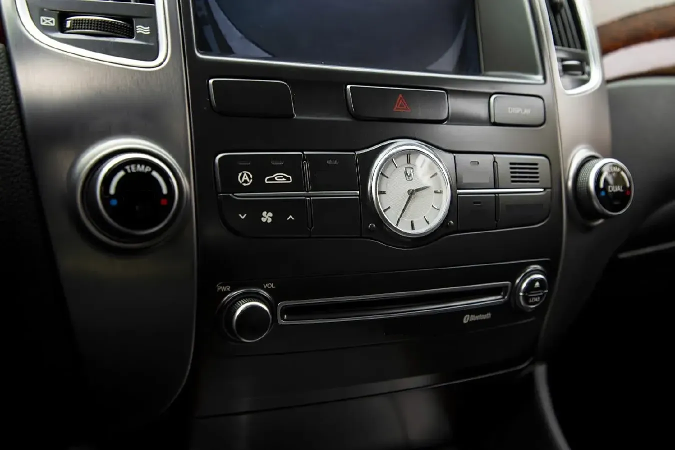 2012 Hyundai Equus 5.0L 430HP V8 8AT,autocango,china used car exporter,china ev exporter,chinese used car exporter,chinese used ev exporter