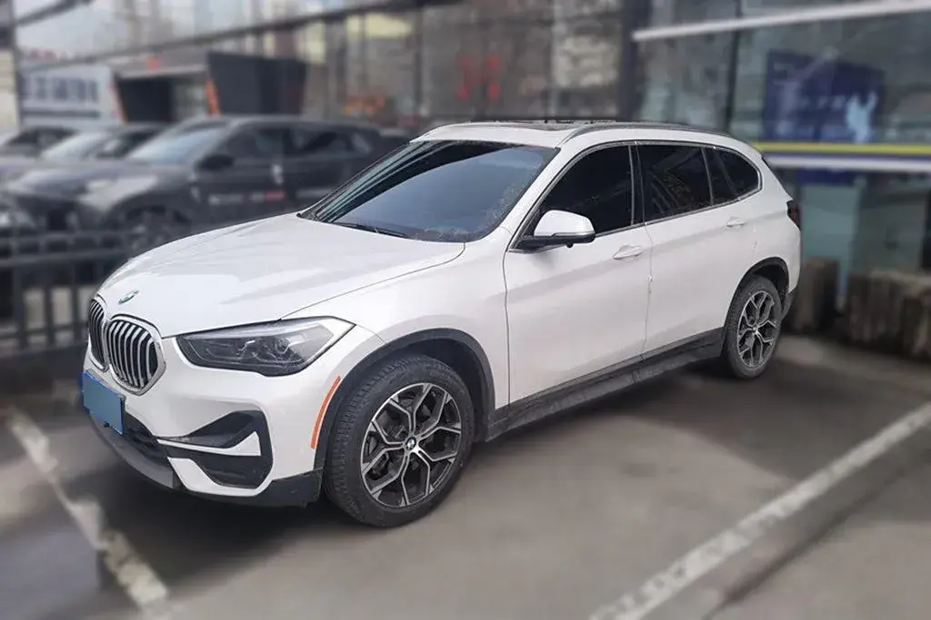 2021 BMW X1 2.0T 192HP L4 7DCT