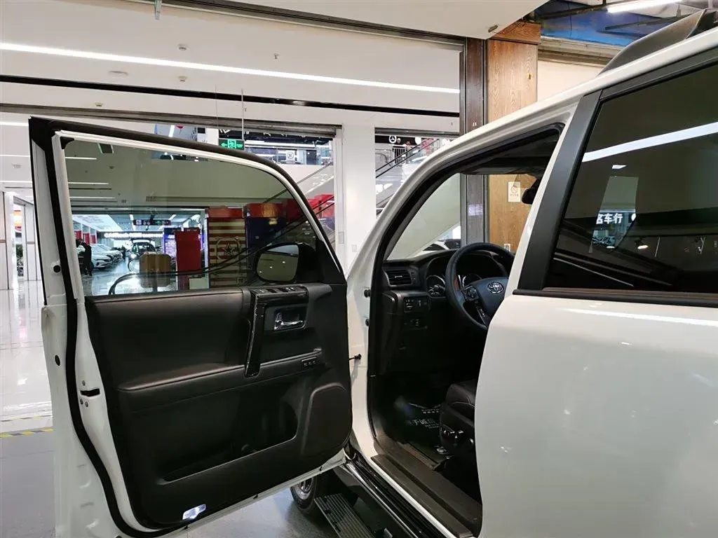 2022 Toyota 4Runner 4.0L 273HP V6 5AT,autocango,china used car exporter,china ev exporter,chinese used car exporter,chinese used ev exporter