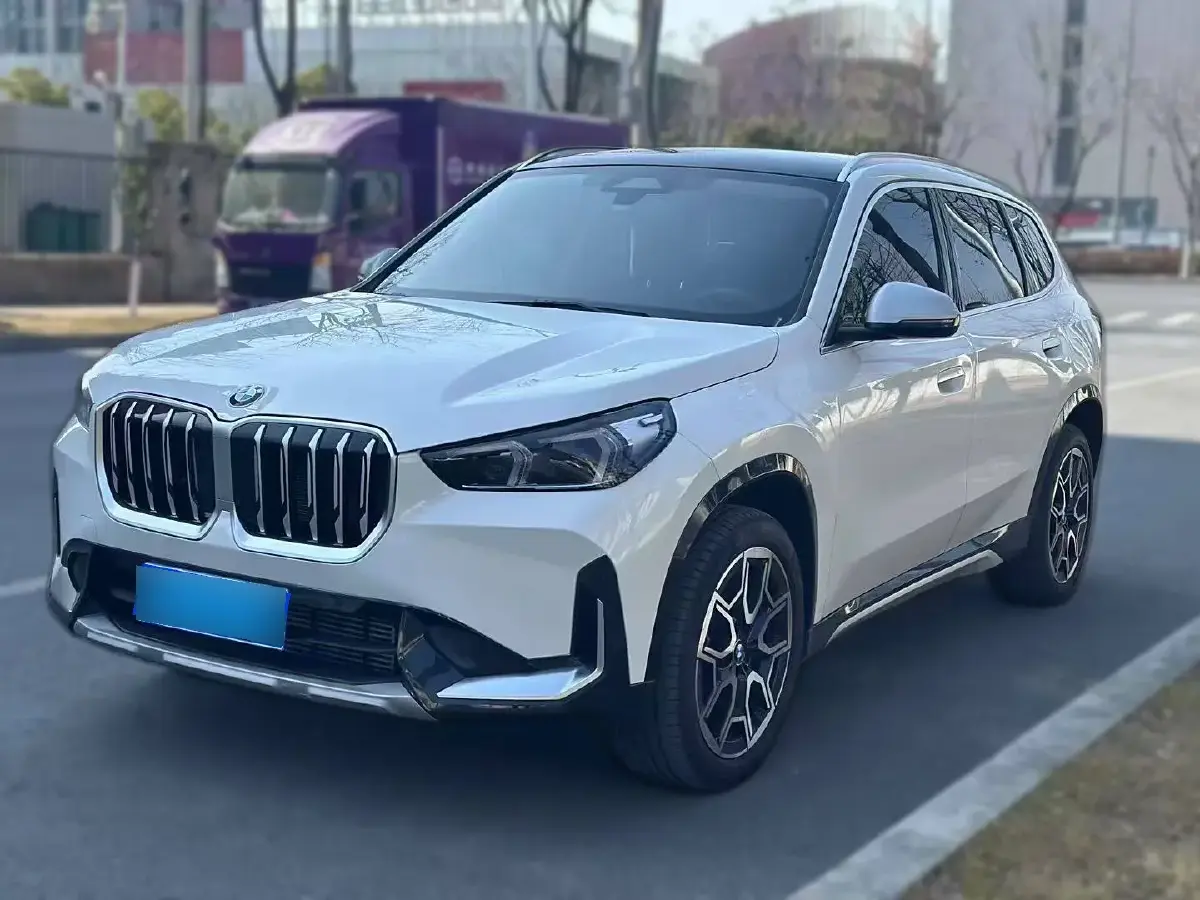 2023 BMW X1 2.0T 204HP L4 7DCT