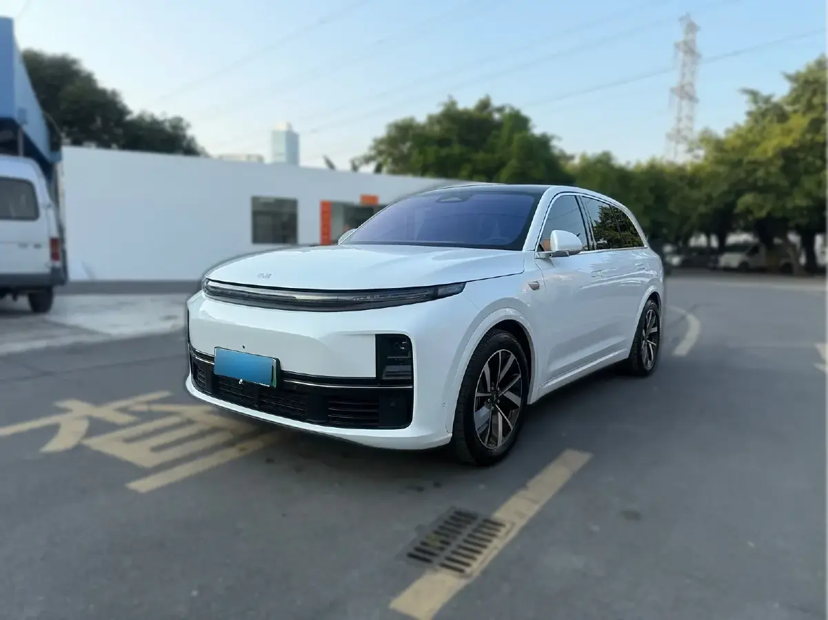 2023 Li L7 Range Extended 154HP REEV 40.9KWH