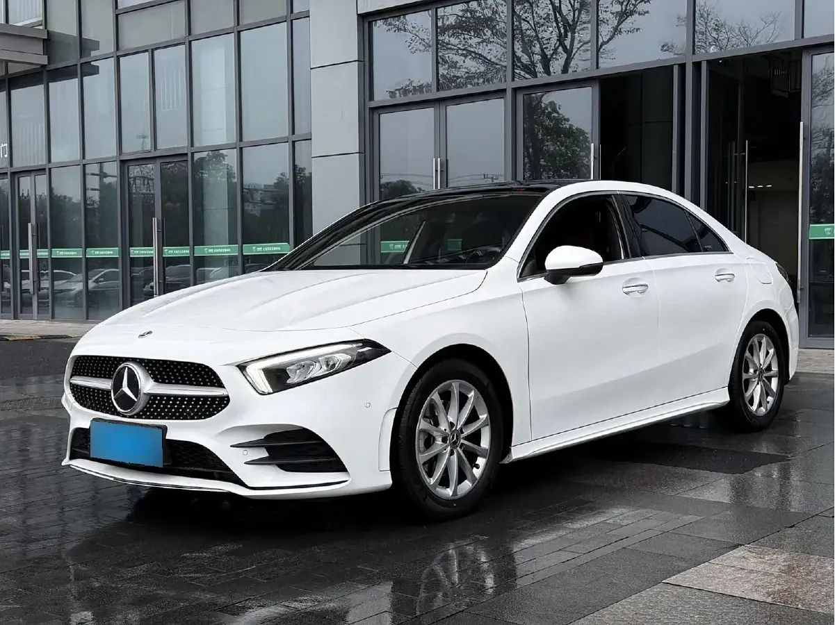 2021 Mercedes-Benz A Class 1.3T 163HP L4 7DCT