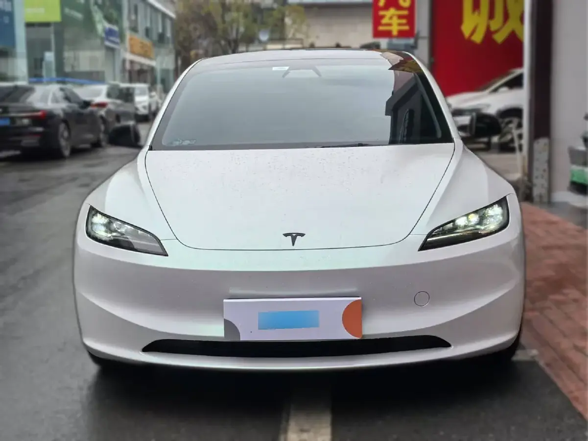 2023 Tesla Model 3 BEV 60KWH