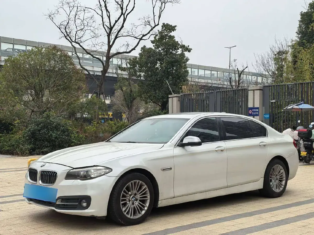 2014 BMW 5 Series 2.0T 218HP L4 8AT