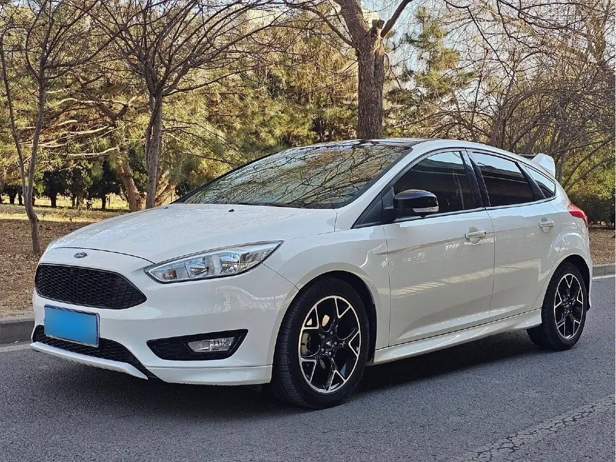 2017 Ford Focus 1.5T 181HP L4 6AT