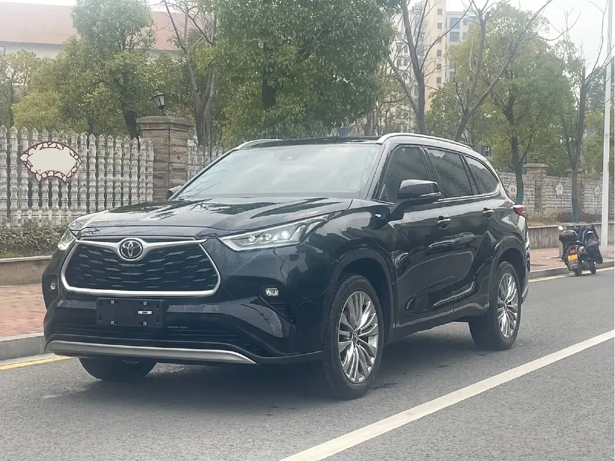 2024 Toyota Highlander 2.0T 248HP L4 8AT