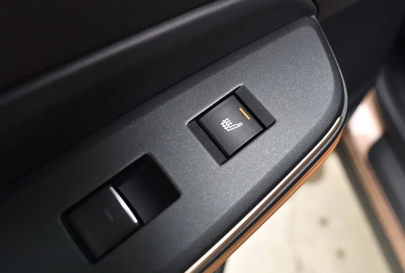 2023 Toyota CrownSportCross 2.4T 269HP L4 6AT Hybrid,autocango,china used car exporter,china ev exporter,chinese used car exporter,chinese used ev exporter