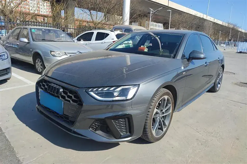 2020 Audi A4L 2.0T 190HP L4 7DCT