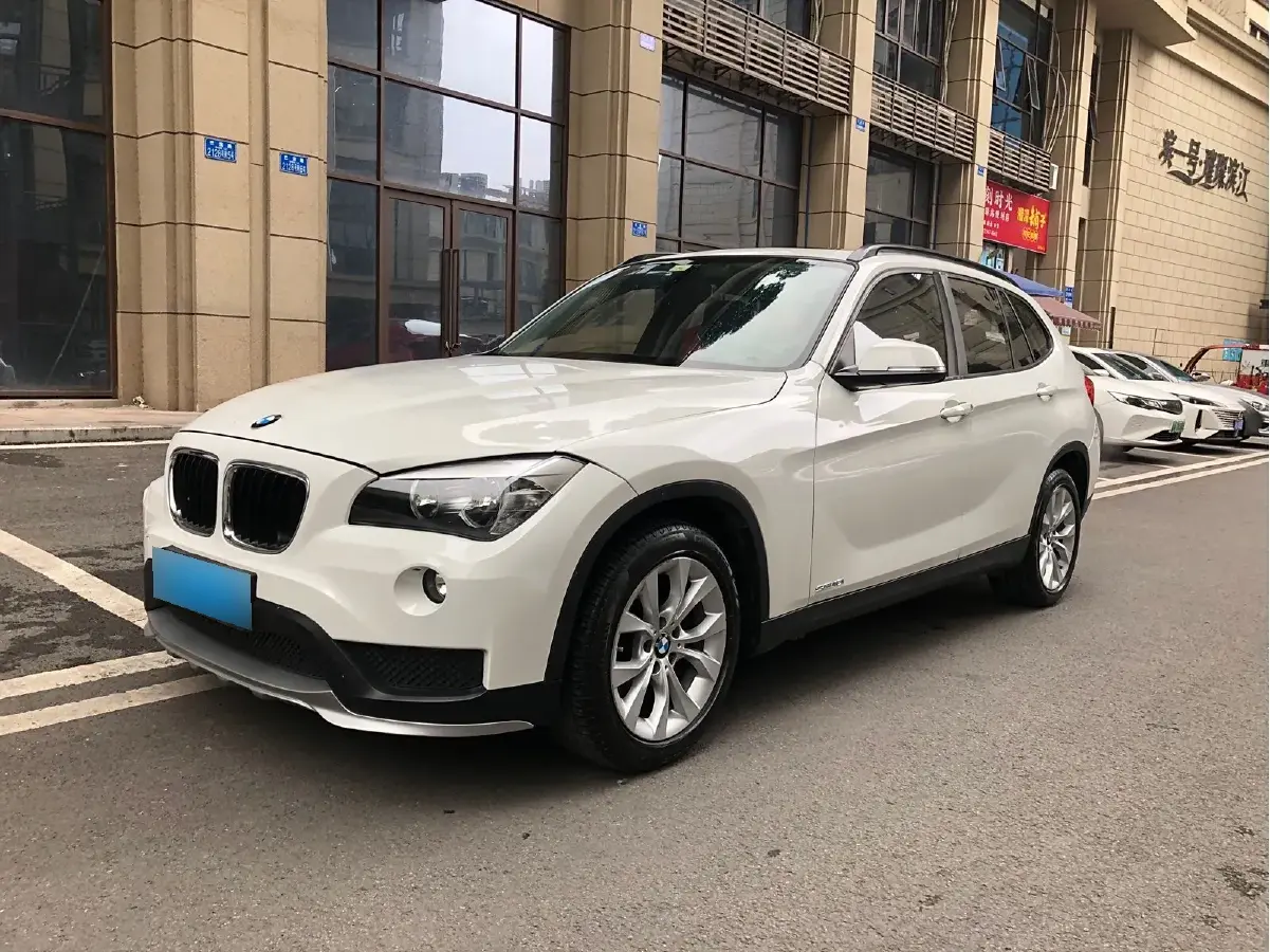 2014 BMW X1 2.0T 156HP L4 8AT