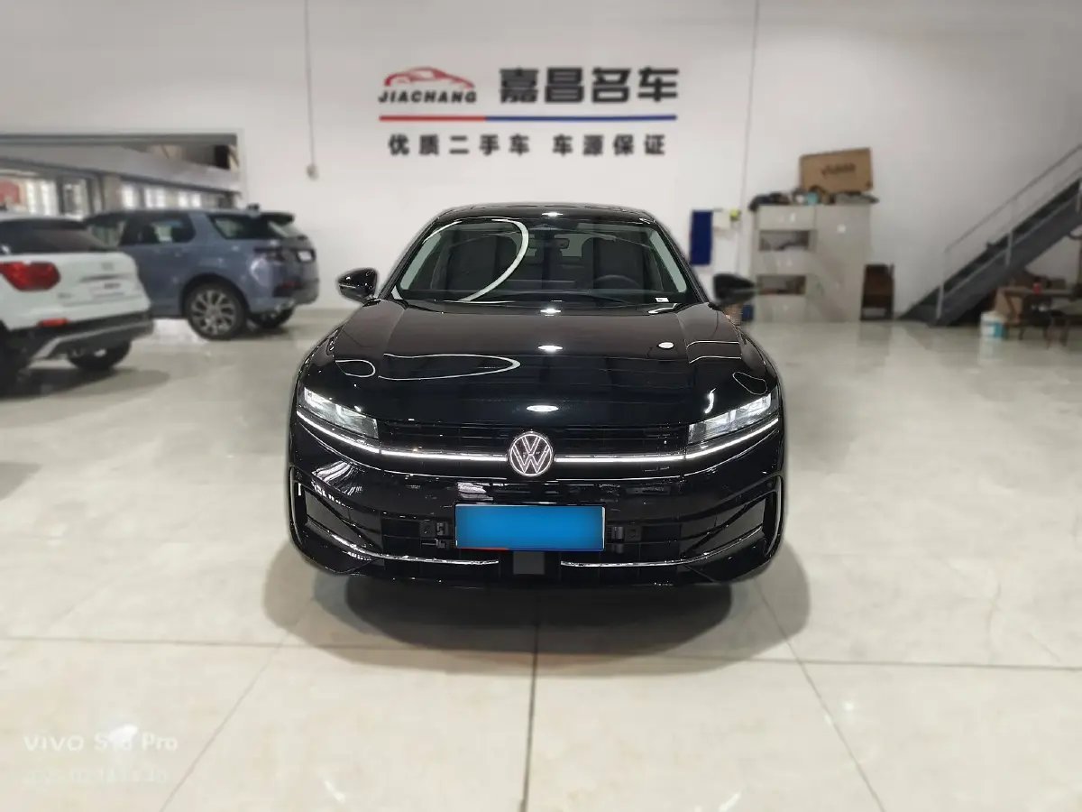 2024 Volkswagen Magotan 2.0T 220HP L4 7DCT