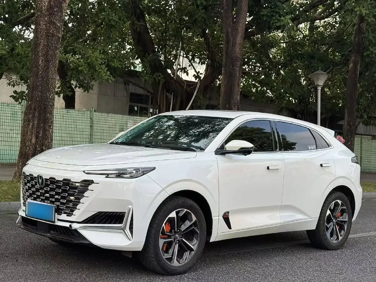 2022 ChangAn UNI-K iDD 1.5T 170HP L4 6TCT PHEV 30.74KWH