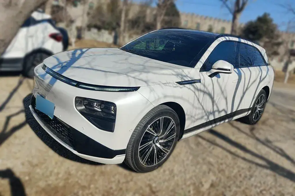 2022 Xpeng G9 BEV 98KWH