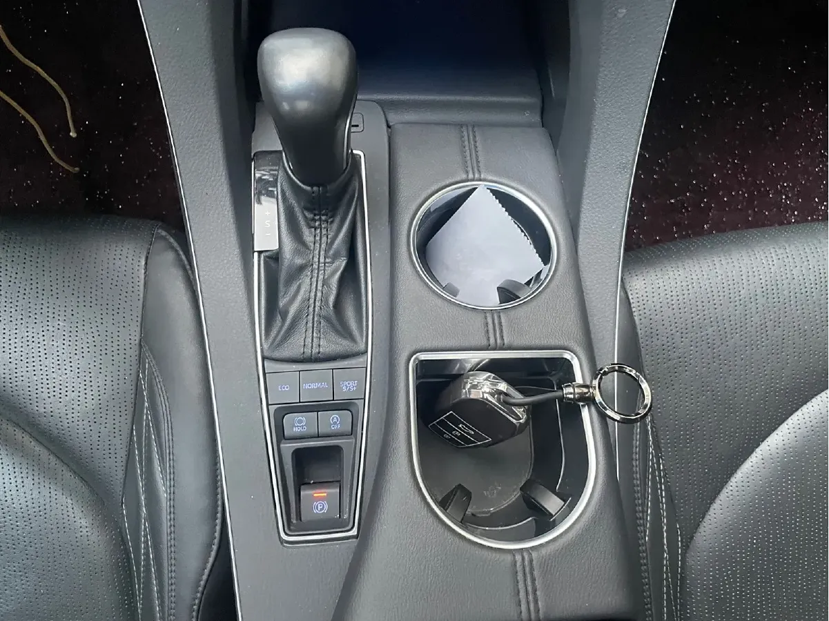 2019 Toyota Avalon 2.5L 209HP L4 8AT,autocango,china used car exporter,china ev exporter,chinese used car exporter,chinese used ev exporter