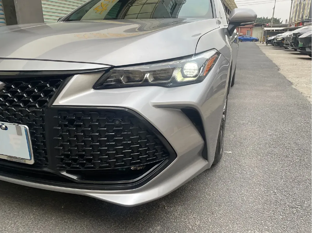 2019 Toyota Avalon 2.5L 209HP L4 8AT,autocango,china used car exporter,china ev exporter,chinese used car exporter,chinese used ev exporter