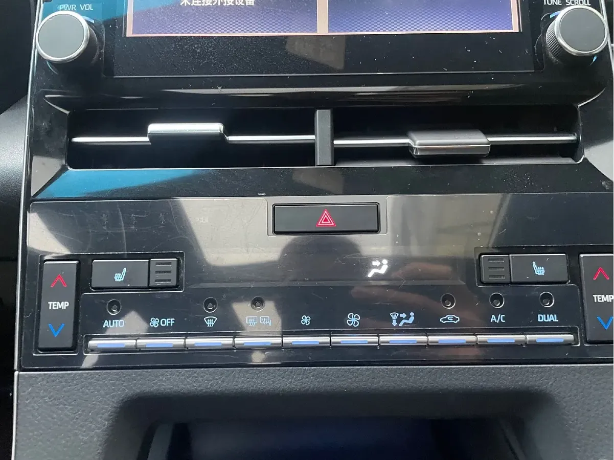 2019 Toyota Avalon 2.5L 209HP L4 8AT,autocango,china used car exporter,china ev exporter,chinese used car exporter,chinese used ev exporter