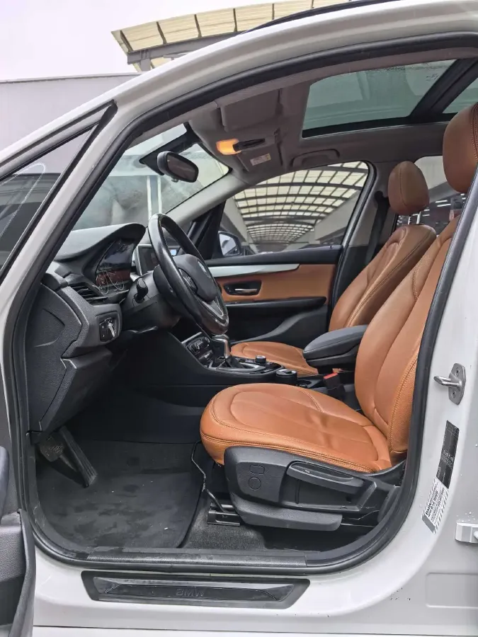 2016 BMW 2 Series Wagon 1.5T 136HP L3 6AT,autocango,china used car exporter,china ev exporter,chinese used car exporter,chinese used ev exporter